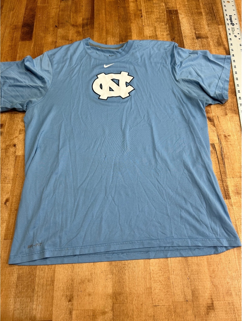 Nike Dri-FIT North Carolina Tar Heels Light Blue Athletic T-Shirt Size G